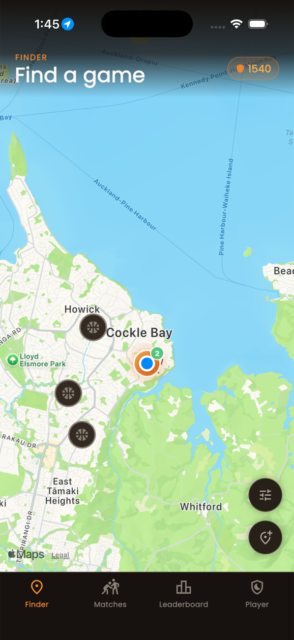 Hooperium's court map showing nearby basketball courts, with one court lit orange and badged with the number of players on it right now